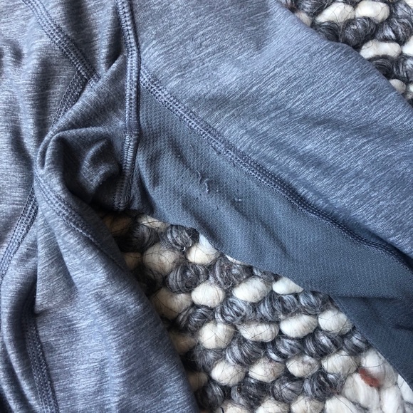 Lululemon jacket in grey - Picture 4 of 4